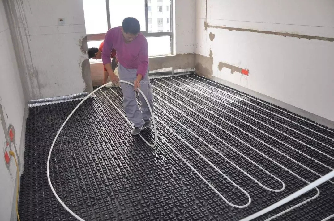 農村自建房是用地暖好還是暖氣片好？這樣選擇不會錯！