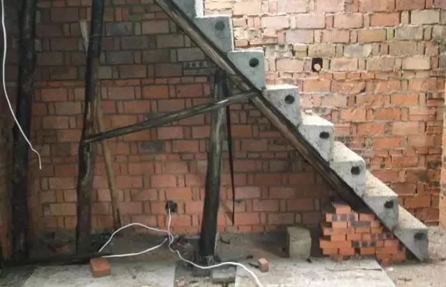 建房自述：一層帶閣樓自建房10萬搞定，養老真是很適合！
