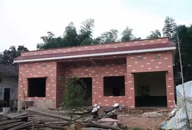 建房自述：一層帶閣樓自建房10萬搞定，養老真是很適合！